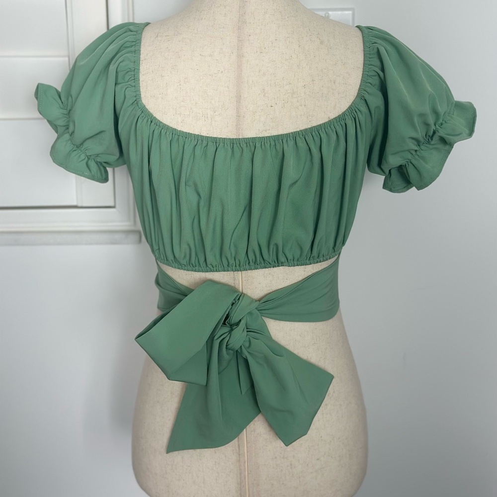 BUNDLE Ruffled Tops - Picture 5 of 7